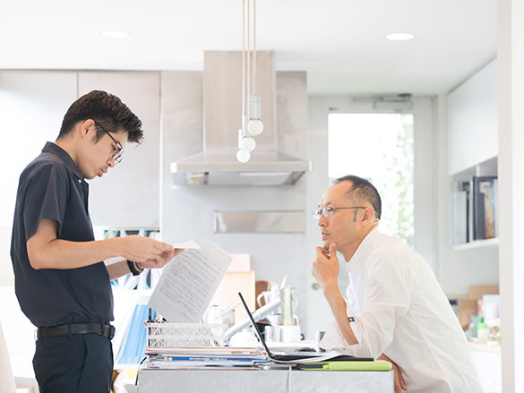 辻君の赤裸々エッセイが始まりました。