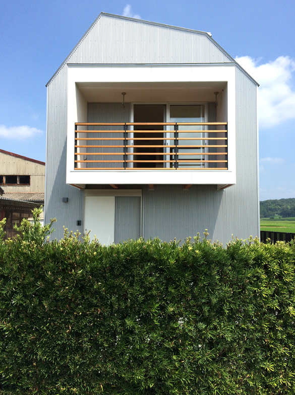 よっつのかいだん。