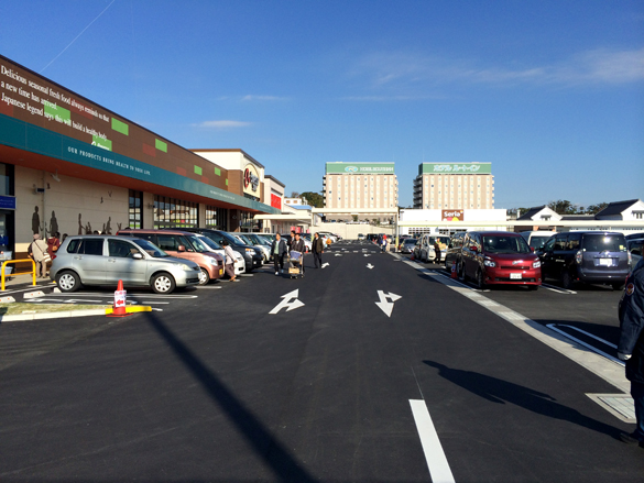 はなやかに、にぎやかに、オープンしました。